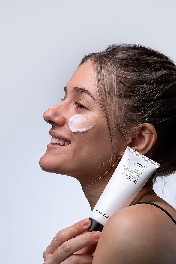 Minimalist 10% Vitamin B5 Gel Face Moisturizer For Oily & Acne Prone Skin 50g - Pinkbliss